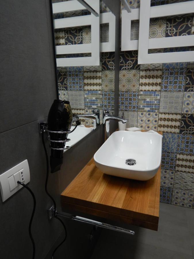 3Per3 Acomodação com café da manhã Busto Arsizio Exterior foto