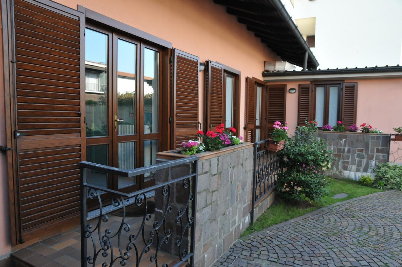 3Per3 Acomodação com café da manhã Busto Arsizio Exterior foto
